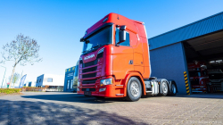 20260329-Tom-Holding-00065